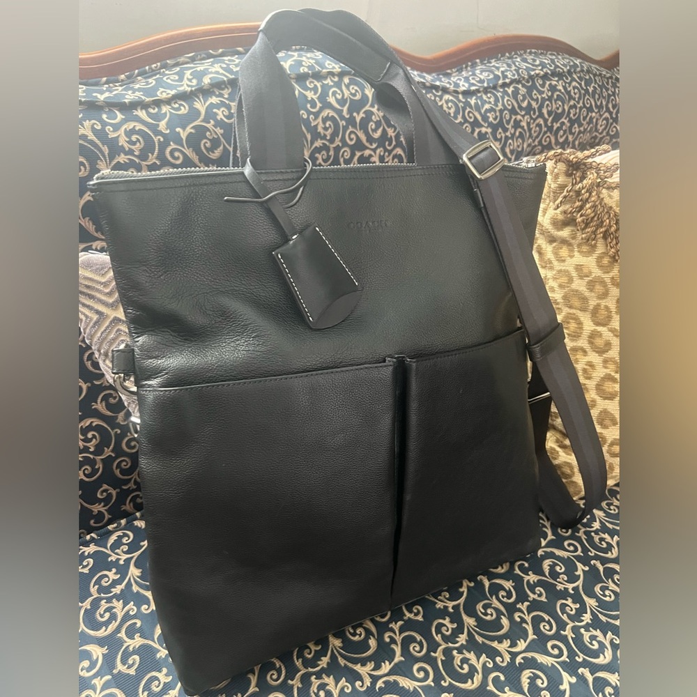 Coach Charles Folder Bag Black